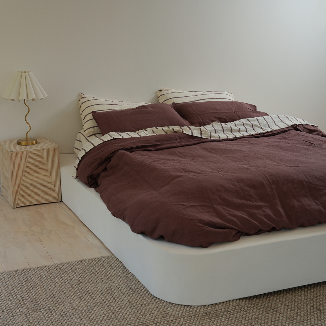 100% french flax linen sheet set in cocoa stripe, close-up