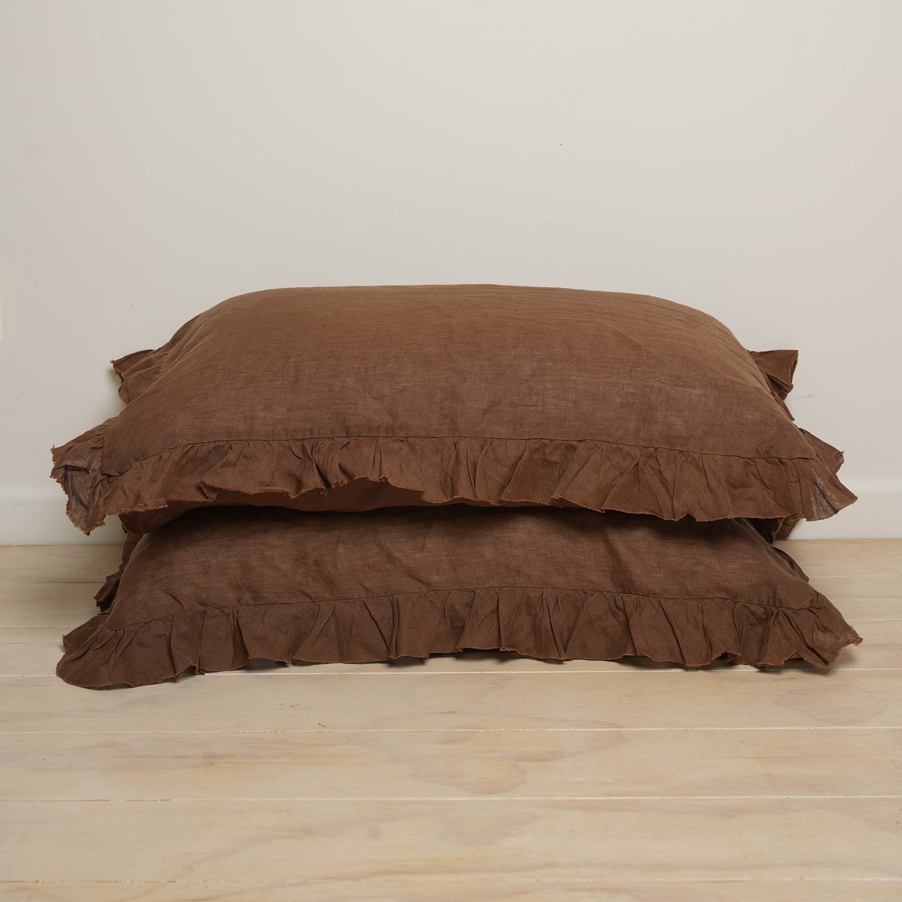 100% French Flax Linen Ruffle Edge Pillowcase Pair- Mocha
