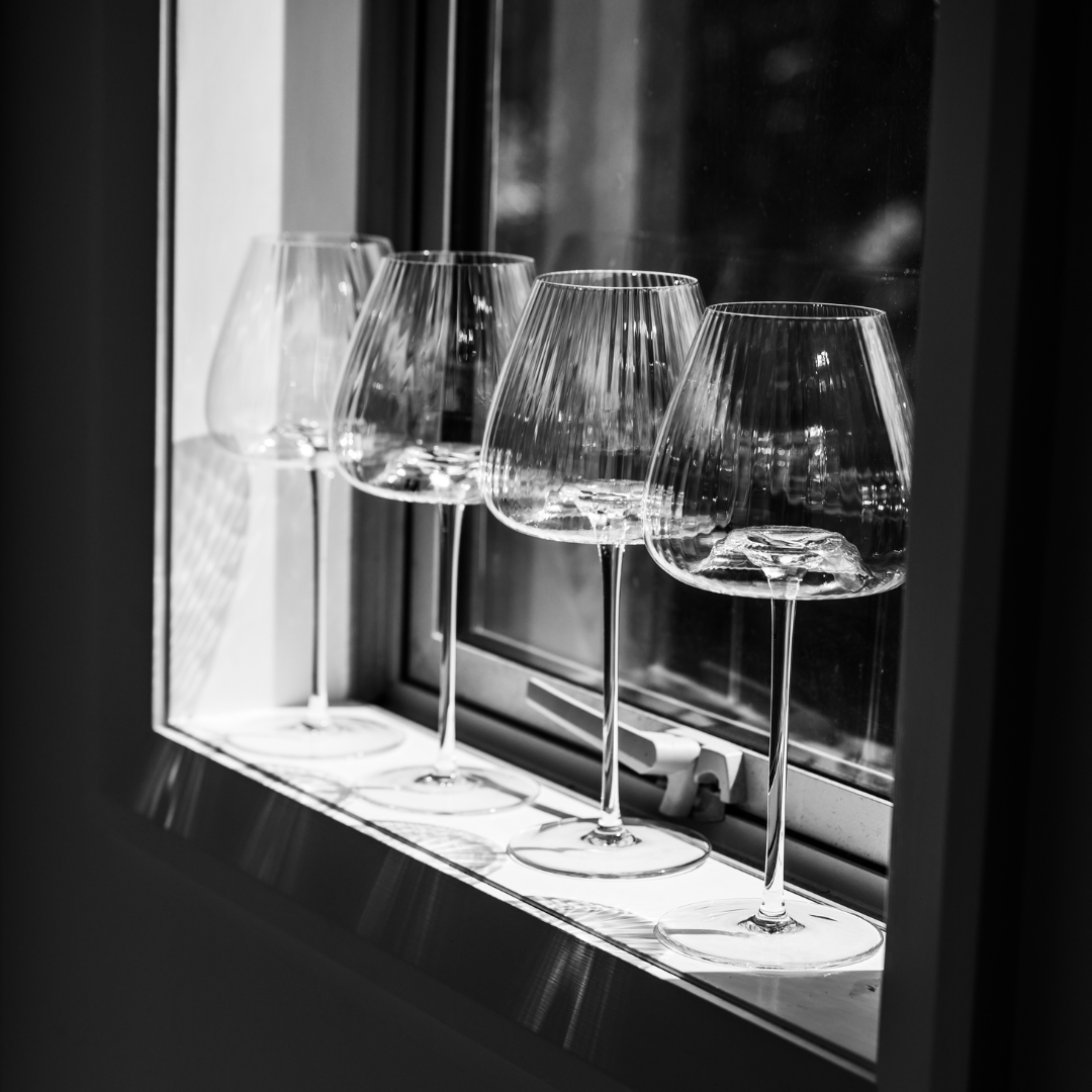 Melted Crystal Red Wine Glass in Set of 4 – Home Lab NZ