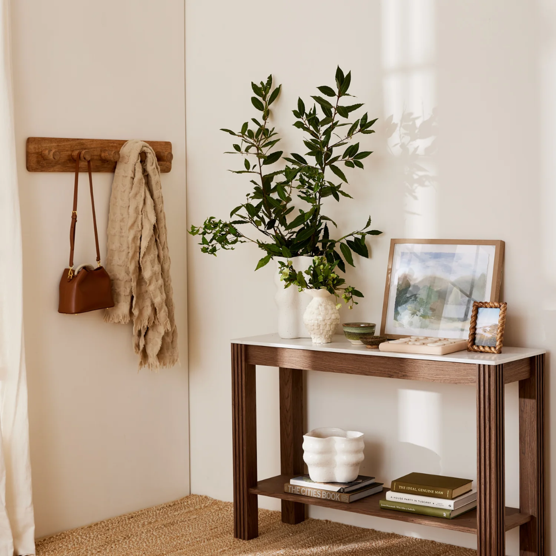 AUGUST WAVY CREAM VASE