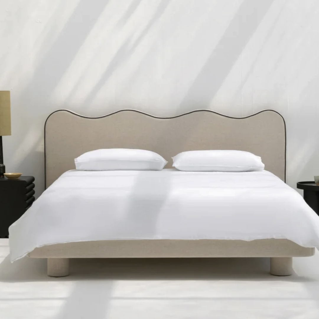 Grace wave headboard, detail view