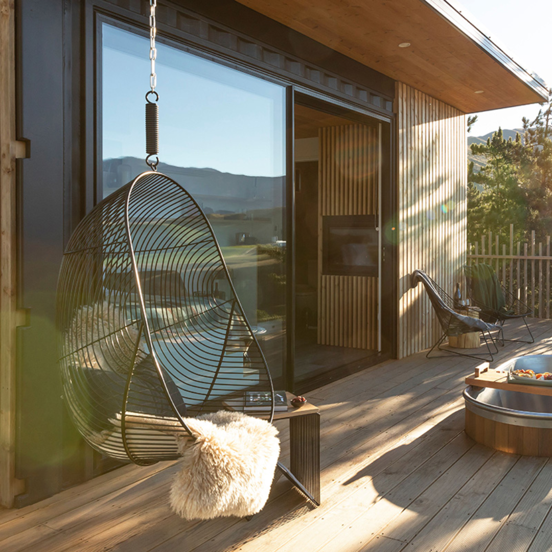 Hokianga hanging chair in black, detail view