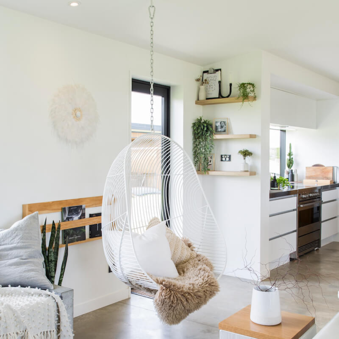 Hokianga hanging chair in White