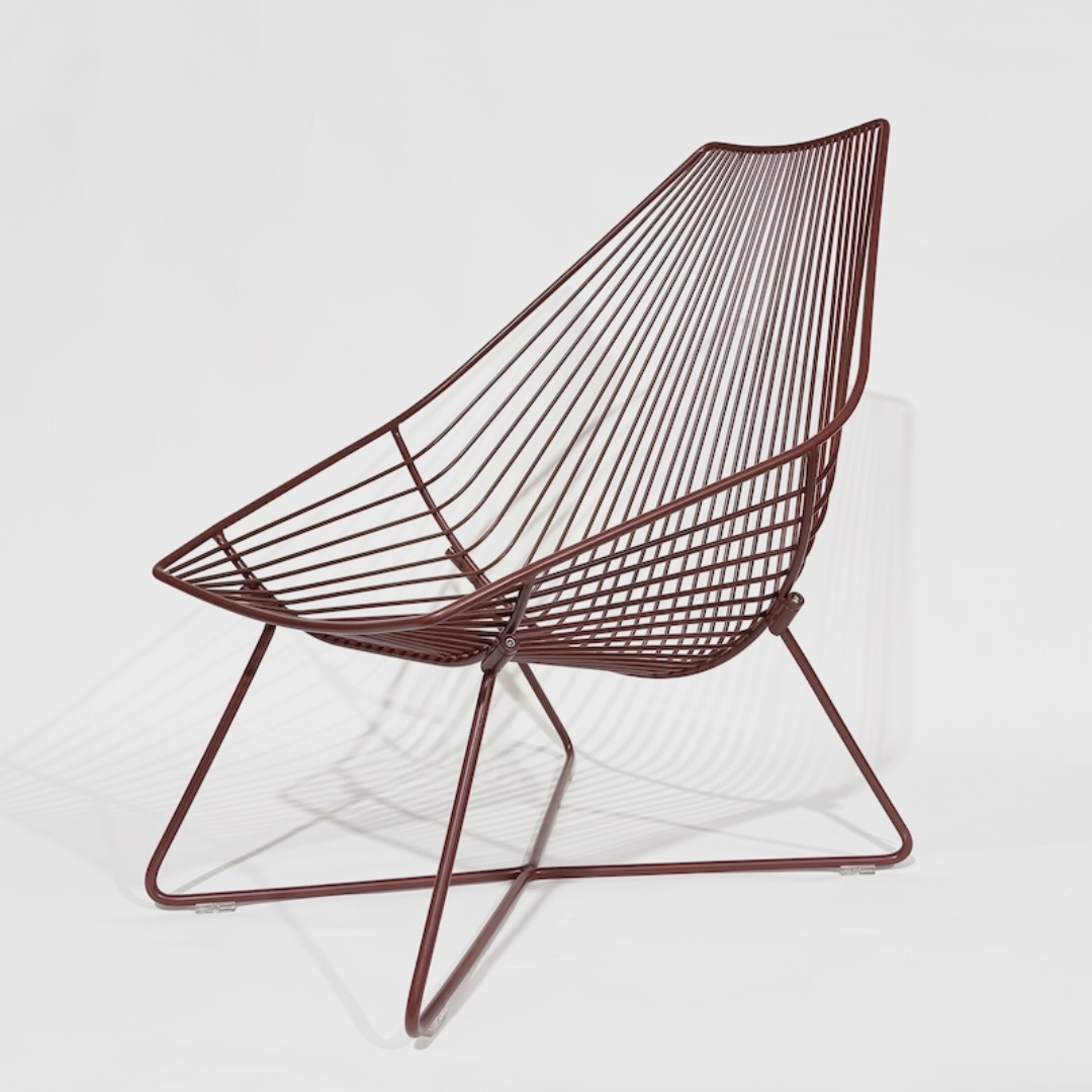 Stainless steel piha in chocolate red