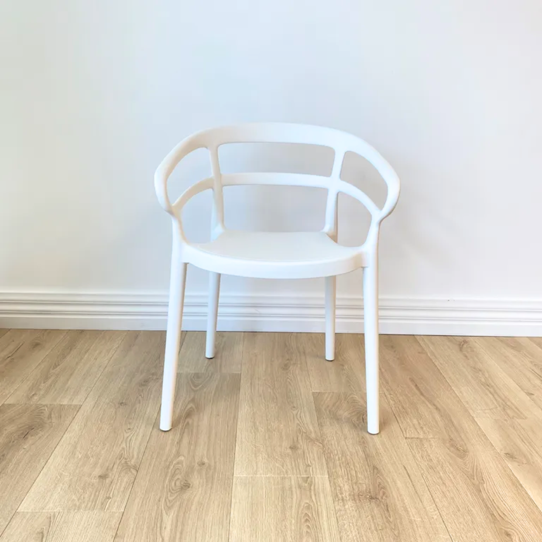Tilly chair- white in set of 4, close-up