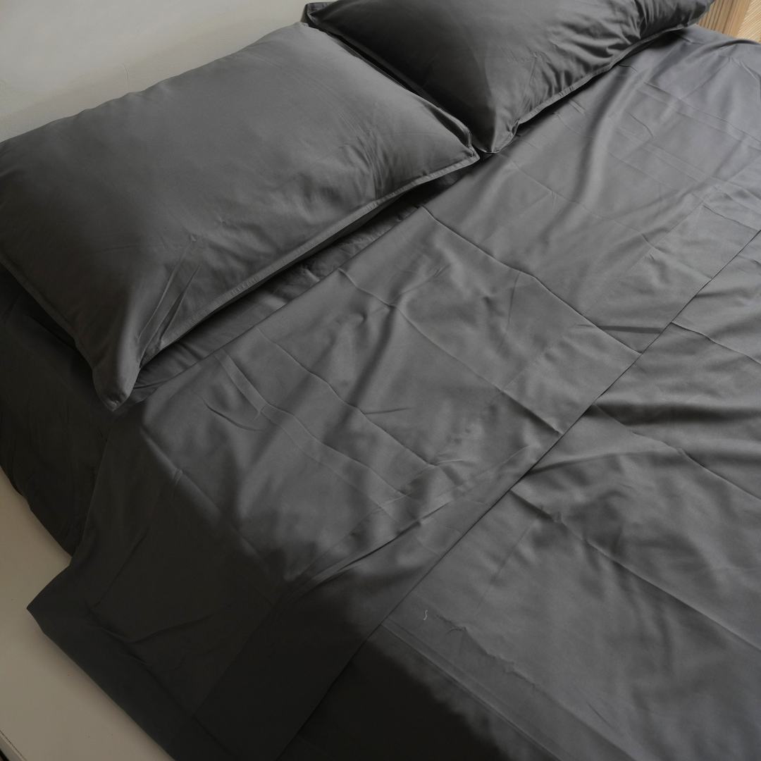 100% cotton soft luxe 500tc sheet set in shadow grey, detail view