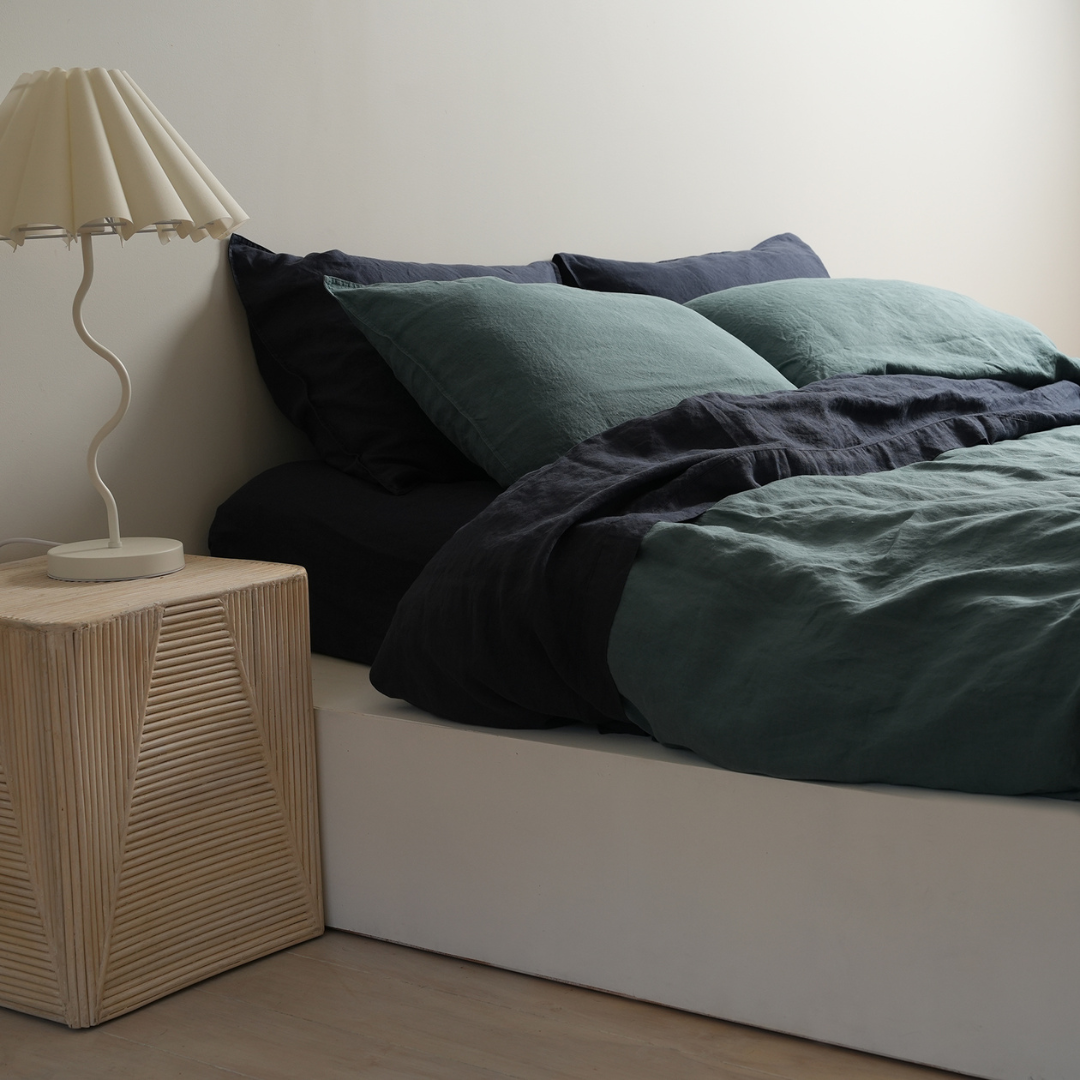 100% french flax linen duvet cover set in lagoon, close-up