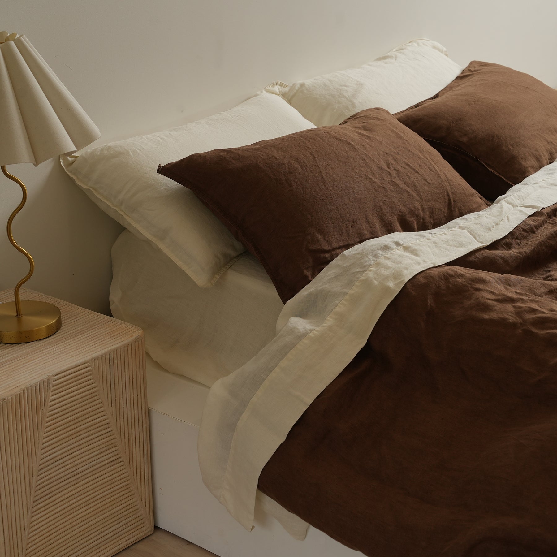 100% French Linen Pillowcase Pair- Mocha