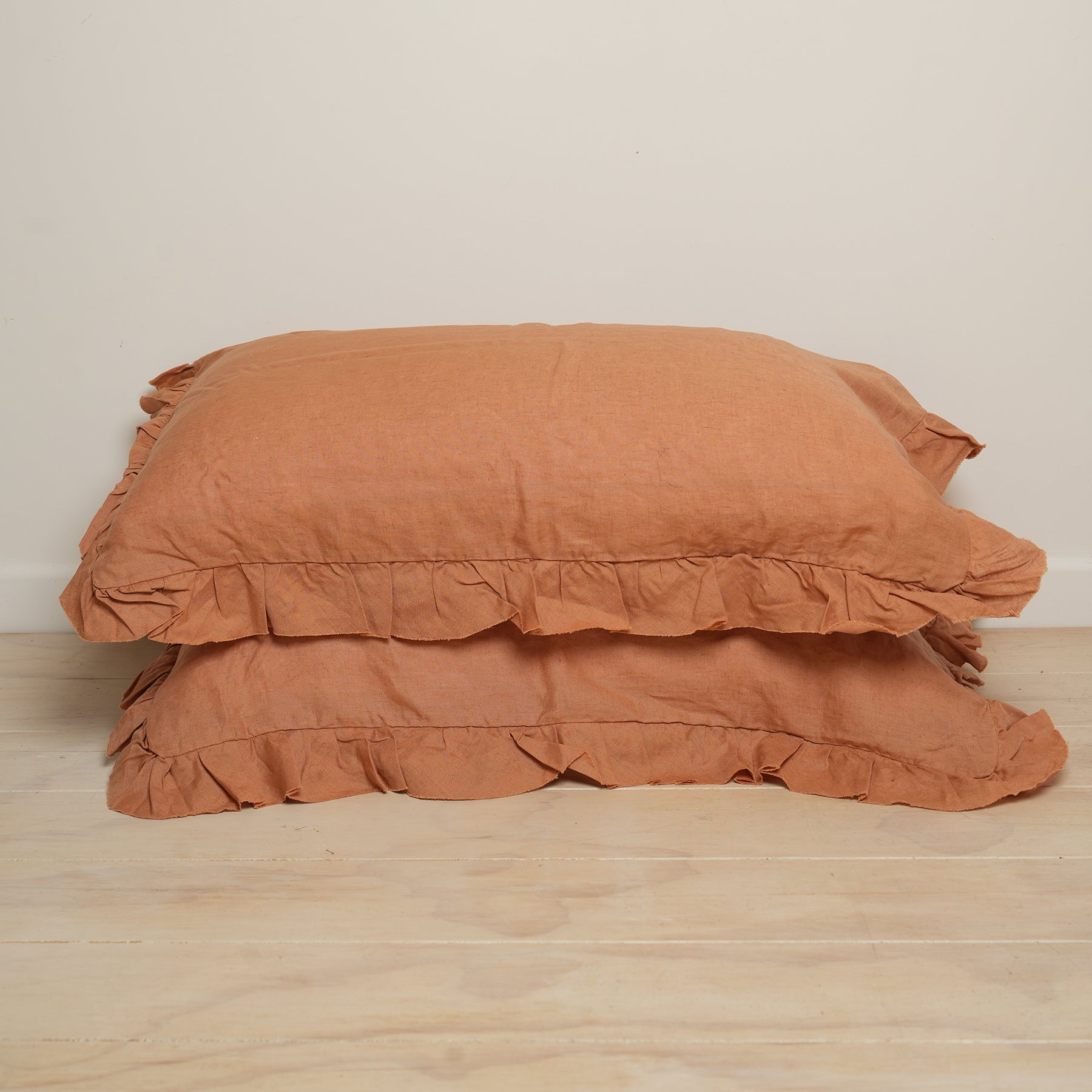100% French Flax Linen Ruffle Edge Pillowcase Pair- Hazelnut