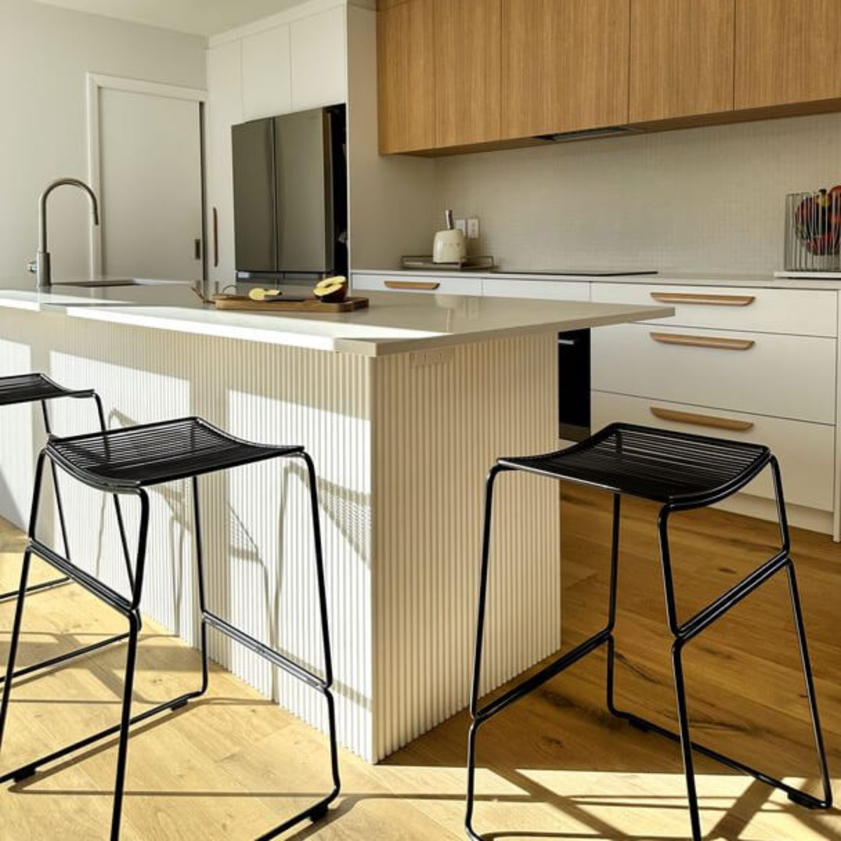 Addington barstool in black