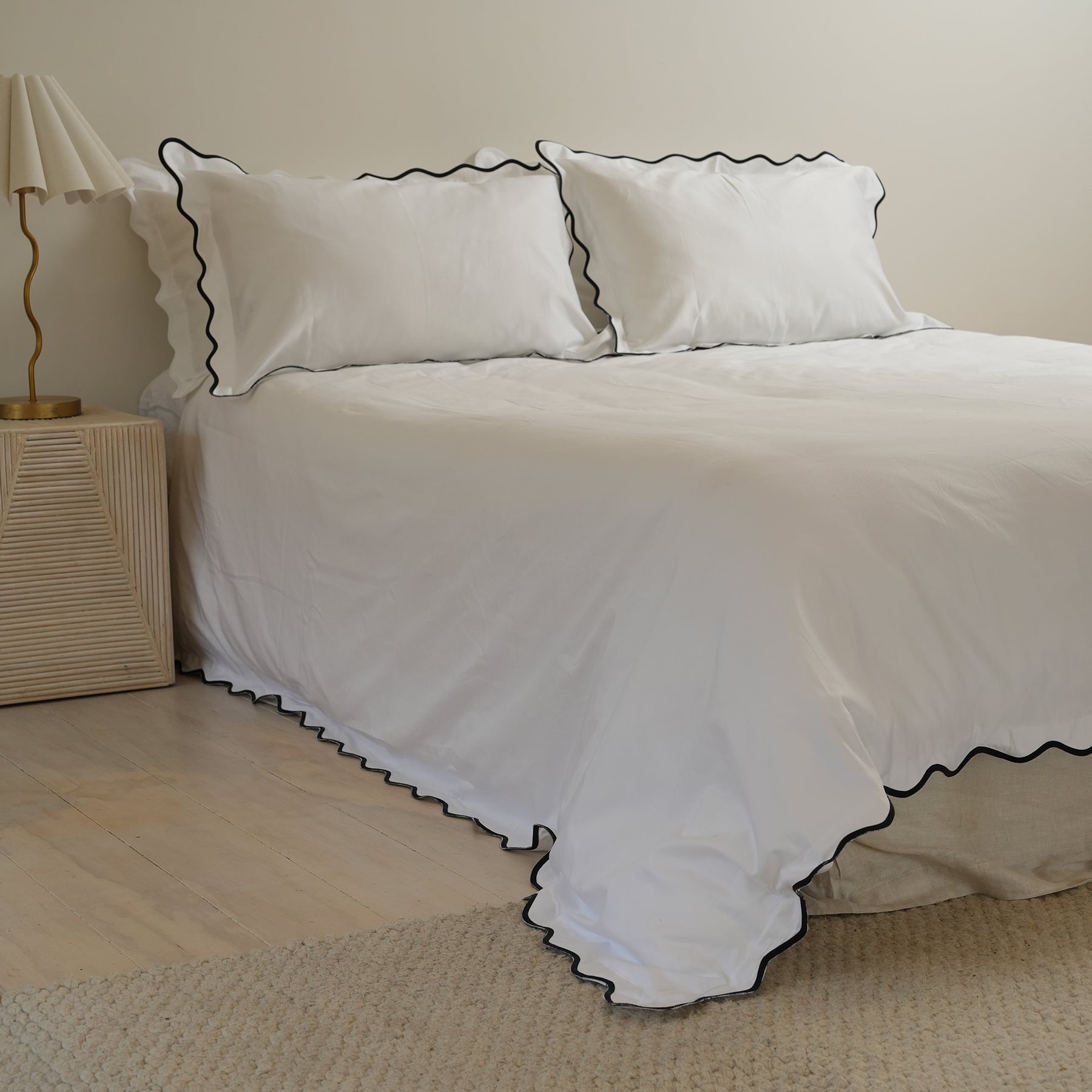 Celine duvet set in white/black, detail view