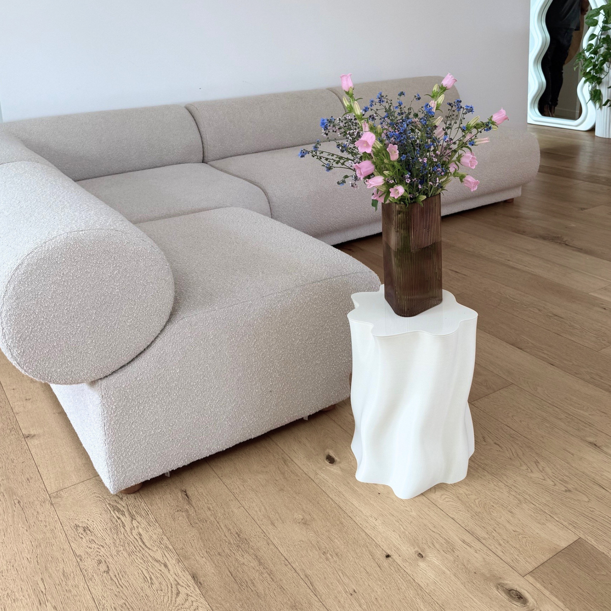 Rollas sofa in corner